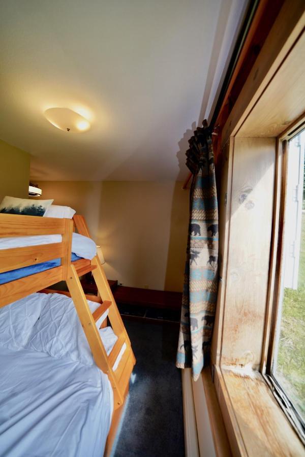 هومير Flat Fish Lodge B&B And Event Center المظهر الخارجي الصورة