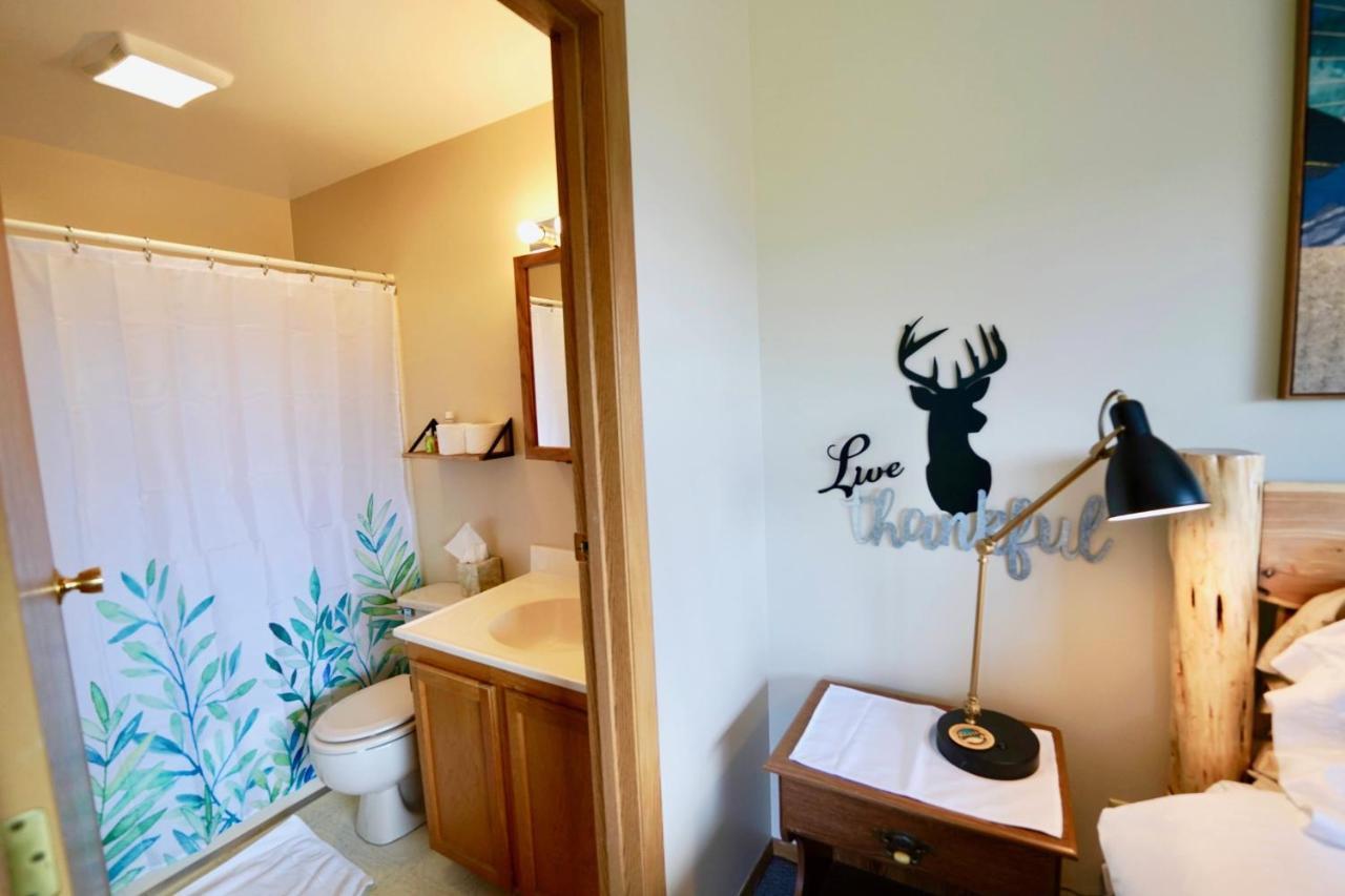 هومير Flat Fish Lodge B&B And Event Center المظهر الخارجي الصورة